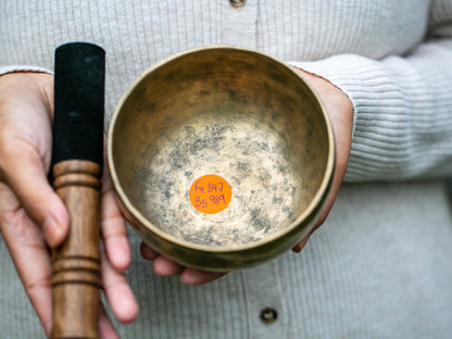 Small Old 'Tara' Singing Bowl - Base Note F4 (347 Hz)