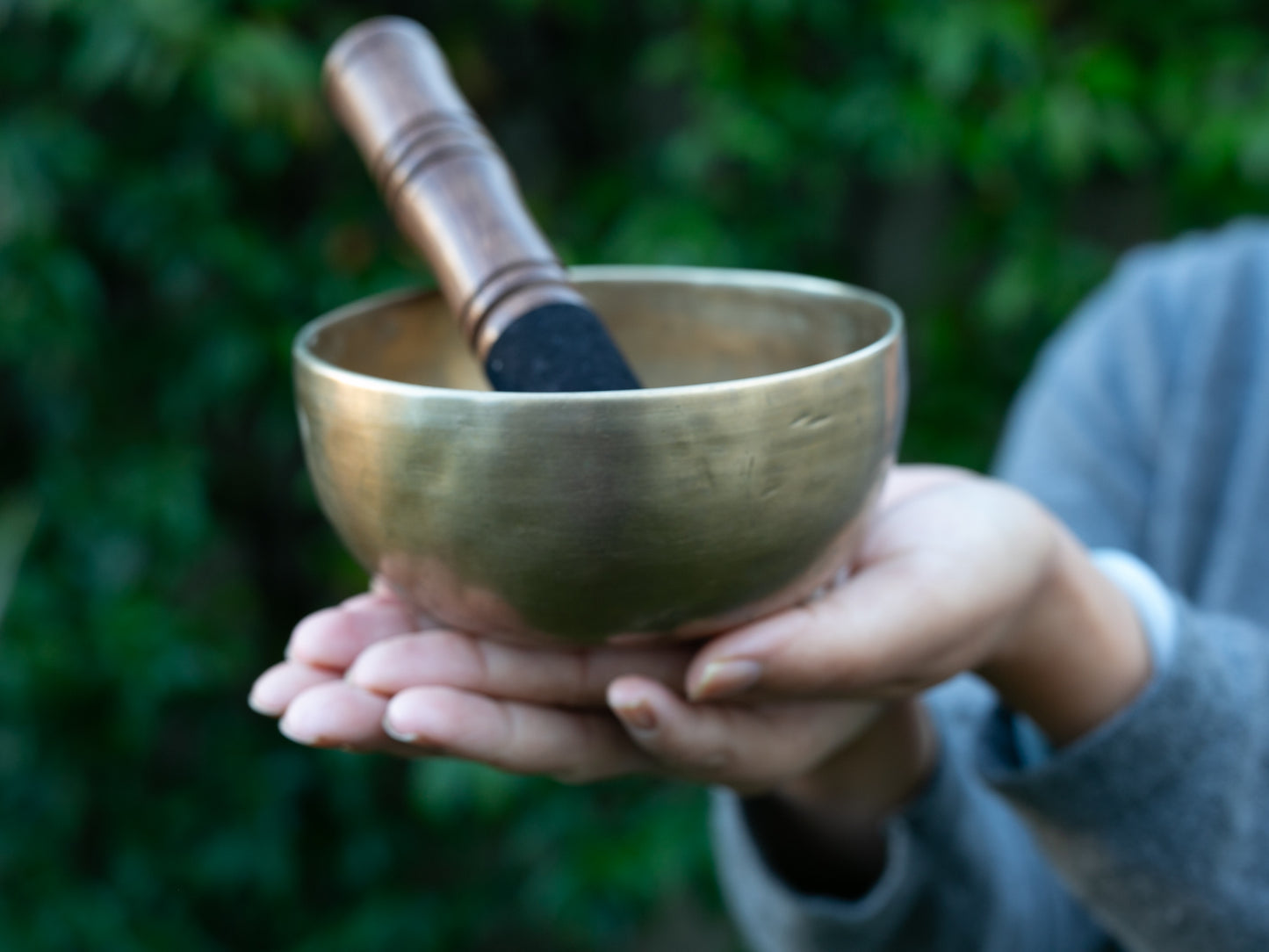 Small Old 'Tara' Singing Bowl - Base Note F#4 (372 Hz)