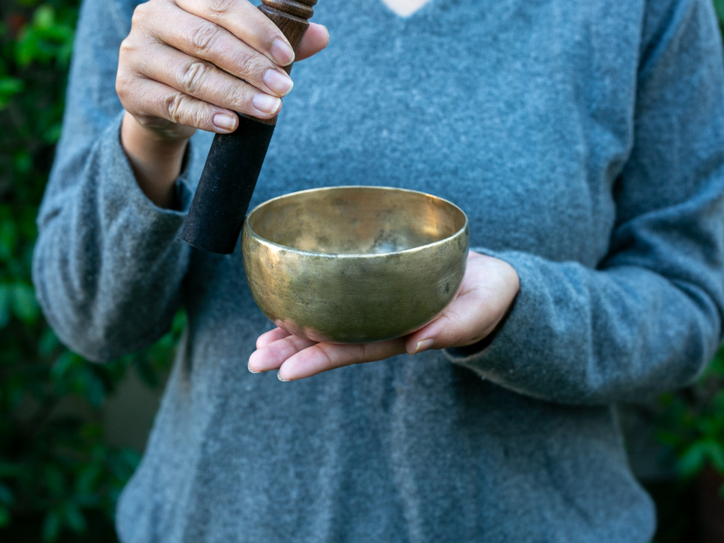 Small Old 'Tara' Singing Bowl - Base Note A4 (437 Hz)