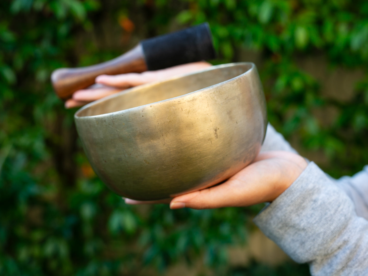 Old 'Tara' Singing Bowl - Base Note G3 (197 Hz)