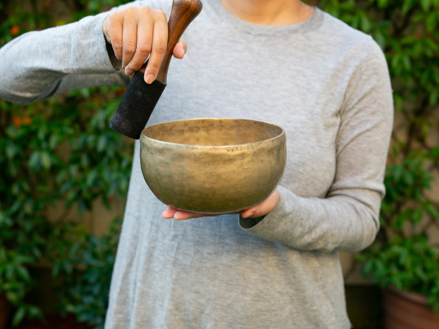 Old 'Tara' Singing Bowl - Base Note F#3 (188 Hz)