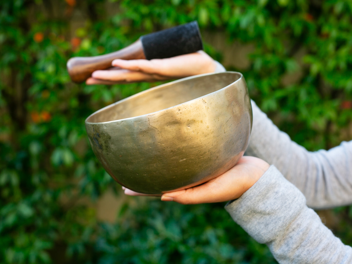 Old 'Tara' Singing Bowl - Base Note D#3 (157 Hz)