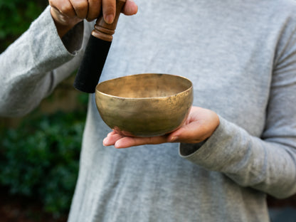 Small Old 'Tara' Singing Bowl - Base Note E4 (337 Hz)