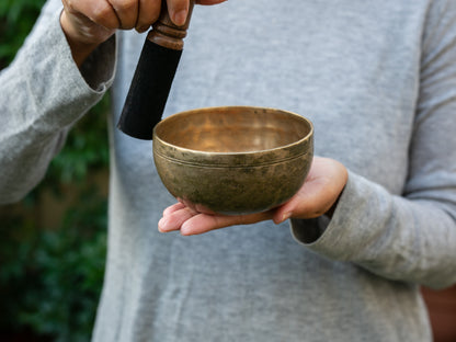 Small Old 'Tara' Singing Bowl - Base Note A4 (437 Hz)