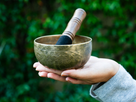 Small Old 'Tara' Singing Bowl - Base Note A4 (437 Hz)