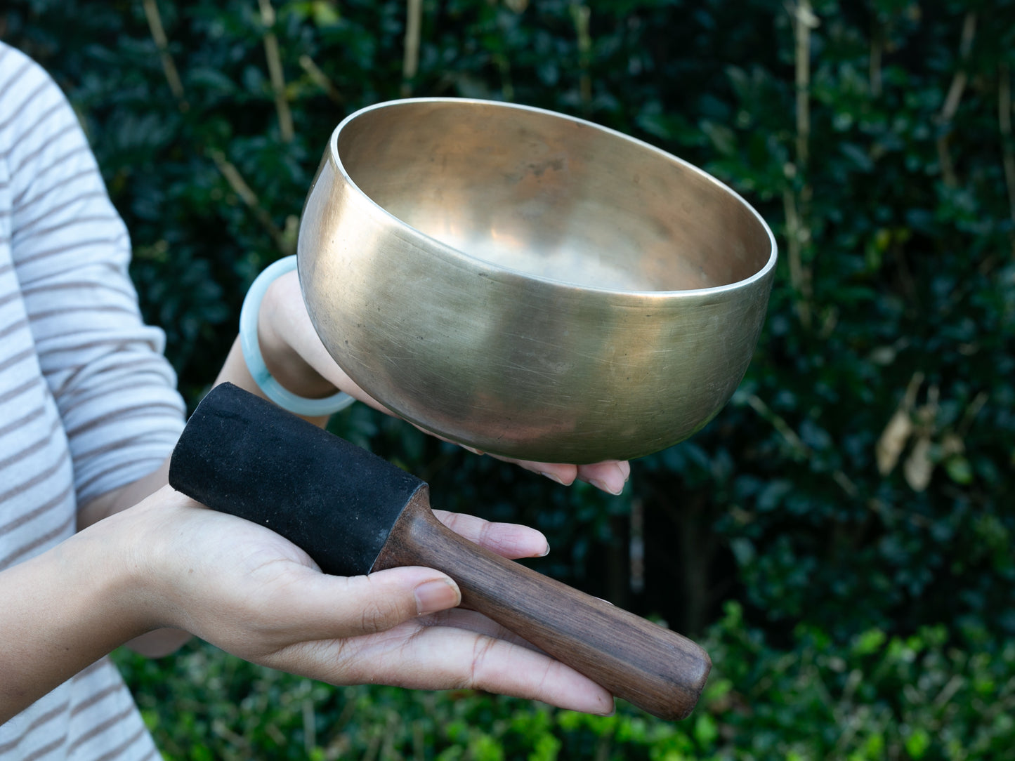 Remuna Singing Bowl - Base note F3 (178 Hz)