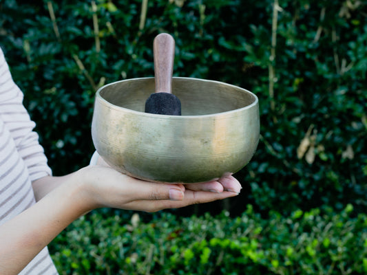 Remuna Singing Bowl - Base note A3 (219 Hz)