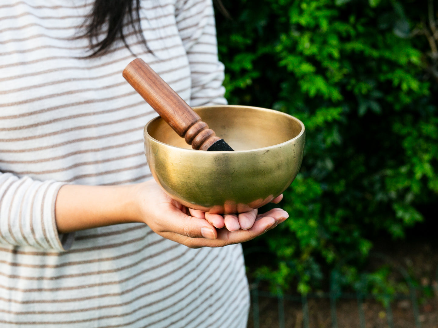 Small Contemporary Flow Singing Bowl - Base note E4 (328 Hz)