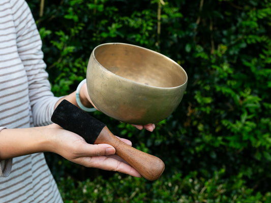 Old 'Tara' Singing Bowl - Base Note B3 (242 Hz)