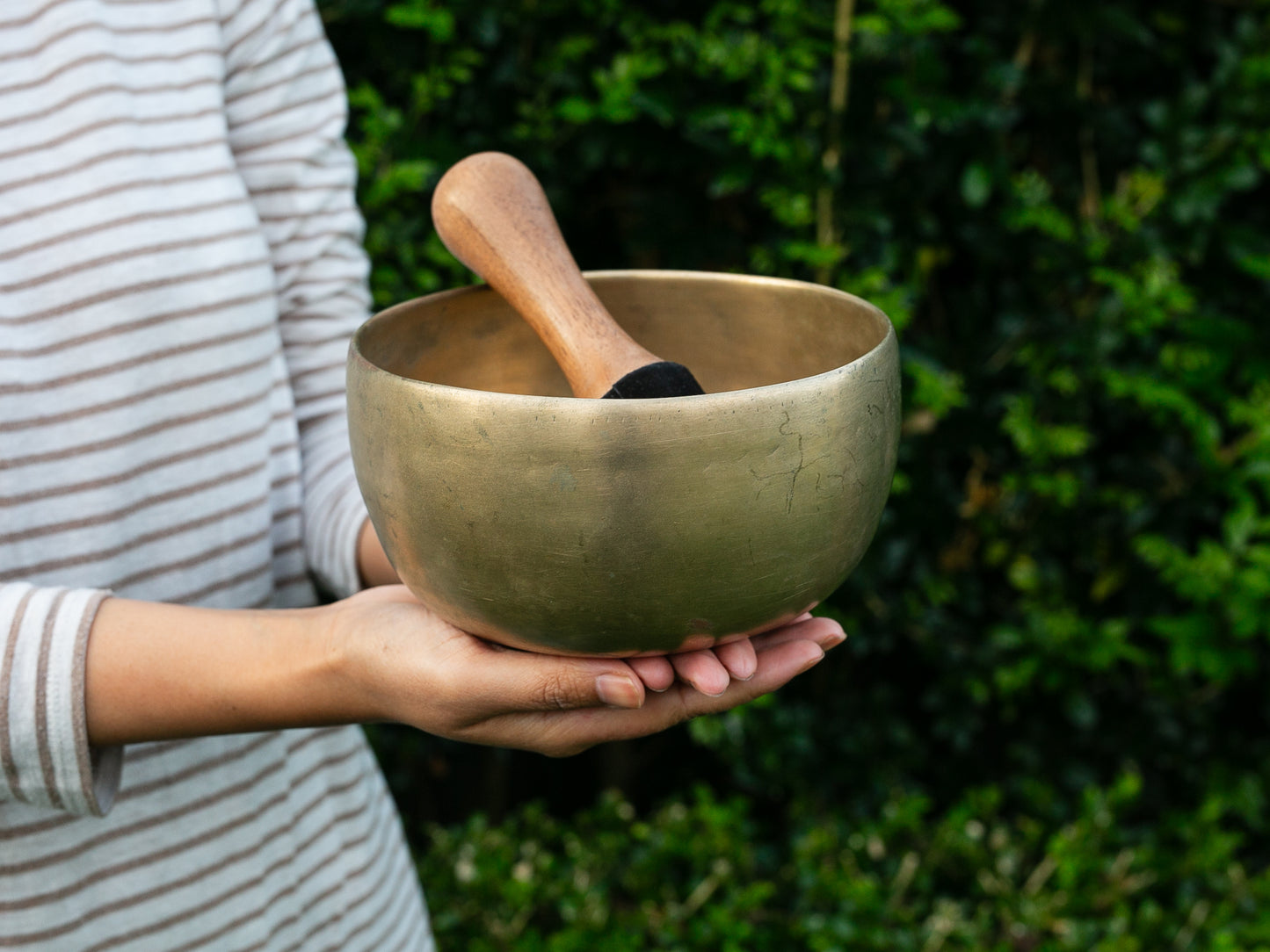 Old 'Tara' Singing Bowl - Base Note B3 (242 Hz)