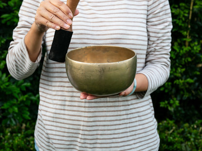 Old 'Tara' Singing Bowl - Base Note B3 (242 Hz)