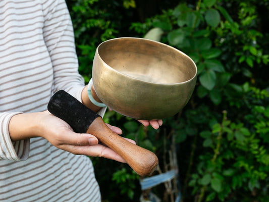 Old 'Tara' Singing Bowl - Base Note G#3 (202 Hz)