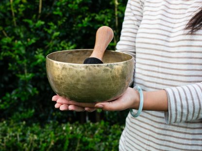 Old 'Tara' Singing Bowl - Base Note G3 (198 Hz)