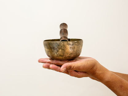 Small Tara Singing Bowl - Base Note D4 (299 Hz)