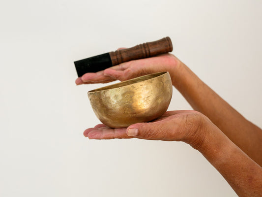 Small Tara Singing Bowl - Base Note D4 (293 Hz)