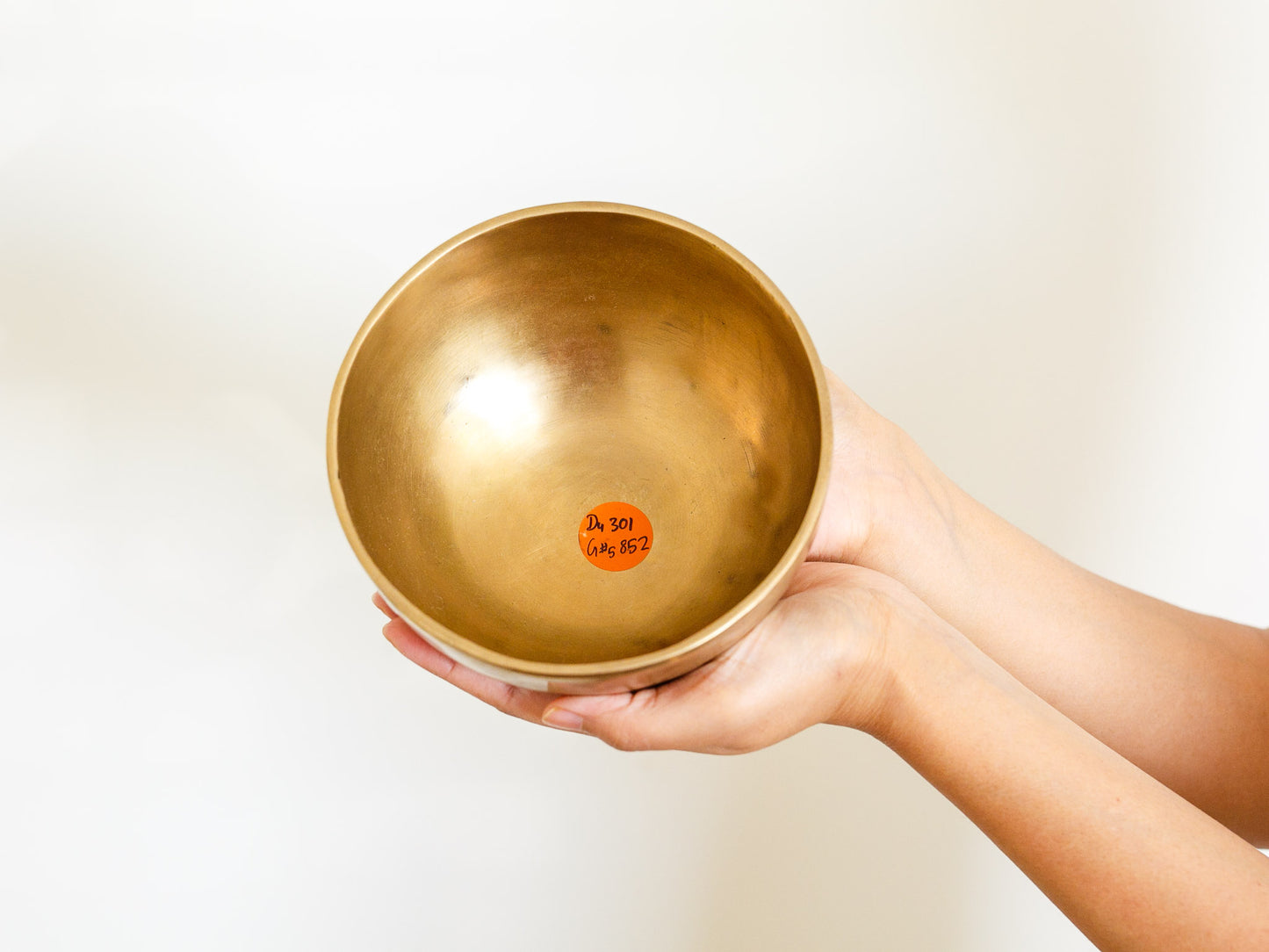 Small Contemporary Flow Singing Bowl - Base note D4 (301 Hz)