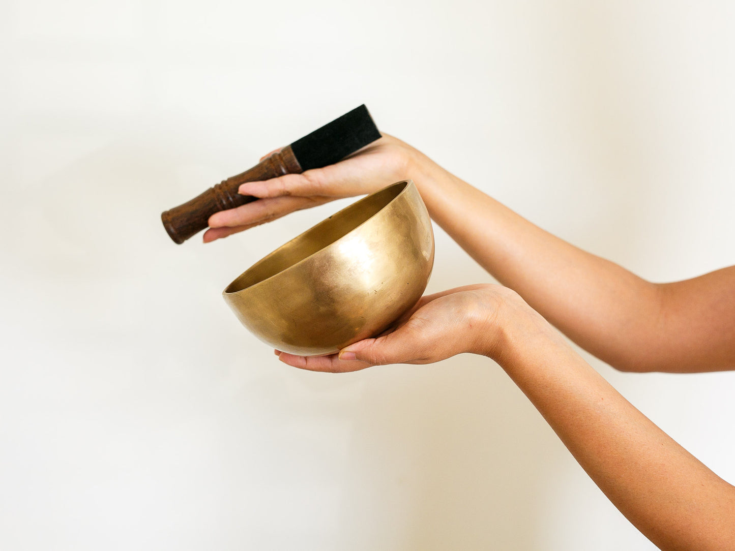 Small Contemporary Flow Singing Bowl - Base note D4 (301 Hz)