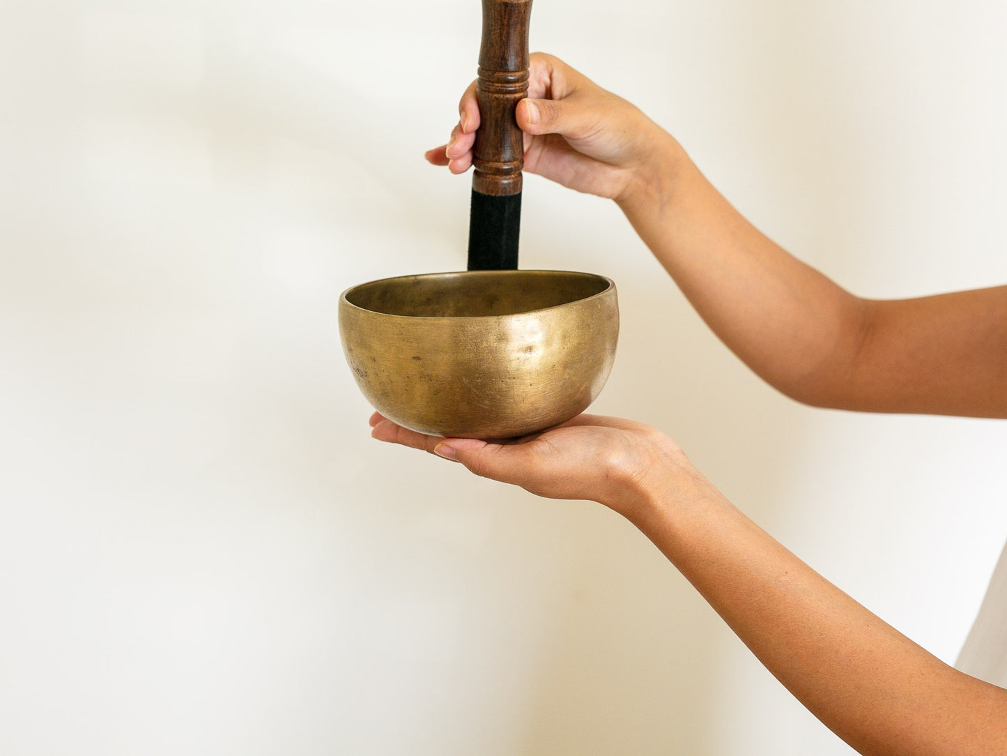 Tara Singing Bowl - Base Note F3 (175 Hz)