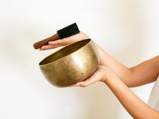 Tara Singing Bowl - Base Note F3 (178 Hz)