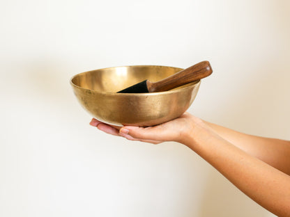 Large Manipuri Bowl - C#3 (137 Hz)