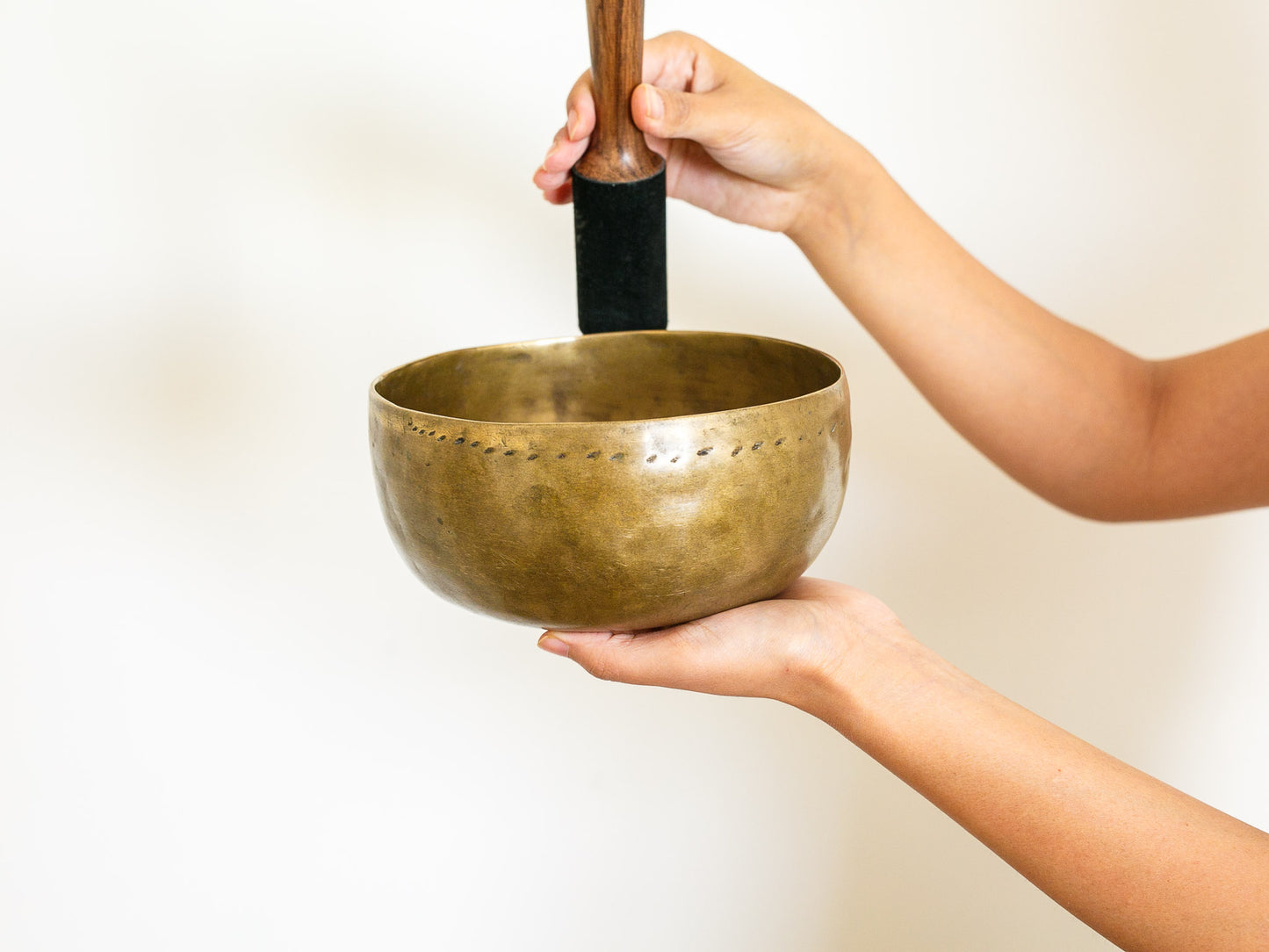 Tara Singing Bowl - Base Note E3 (169 Hz)