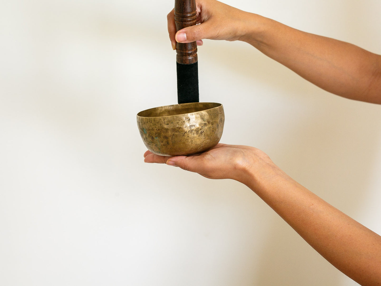 Small Tara Singing Bowl - Base Note F#4 (360 Hz)