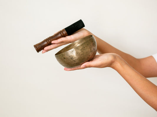 Small Tara Singing Bowl - Base Note C#4 (270 Hz)