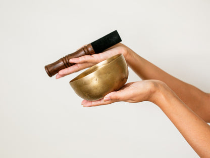 Small Tara Singing Bowl - Base Note D#4 (316 Hz)