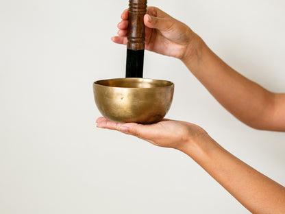 Small Tara Singing Bowl - Base Note D#4 (316 Hz)