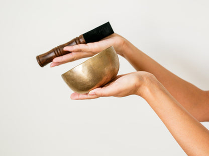 Small Tara Singing Bowl - Base Note D#4 (306 Hz)