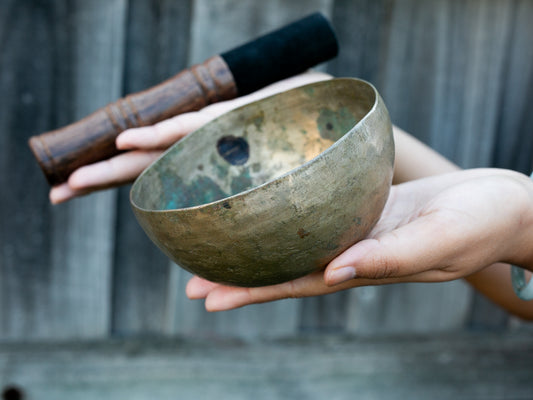 Small Old 'Tara' Singing Bowl - Base Note D4 (298 Hz)