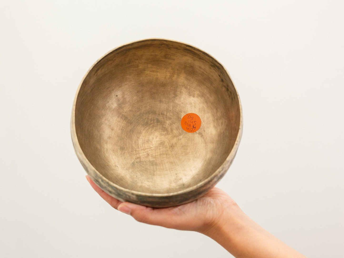 Tara Singing Bowl - Base Note D3 (145 Hz)