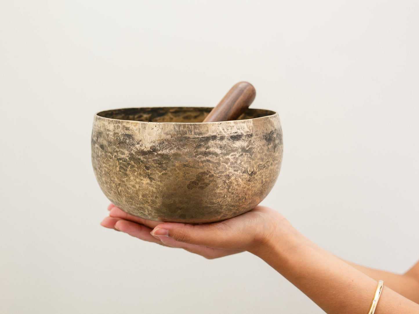 Tara Singing Bowl - Base Note D3 (145 Hz)