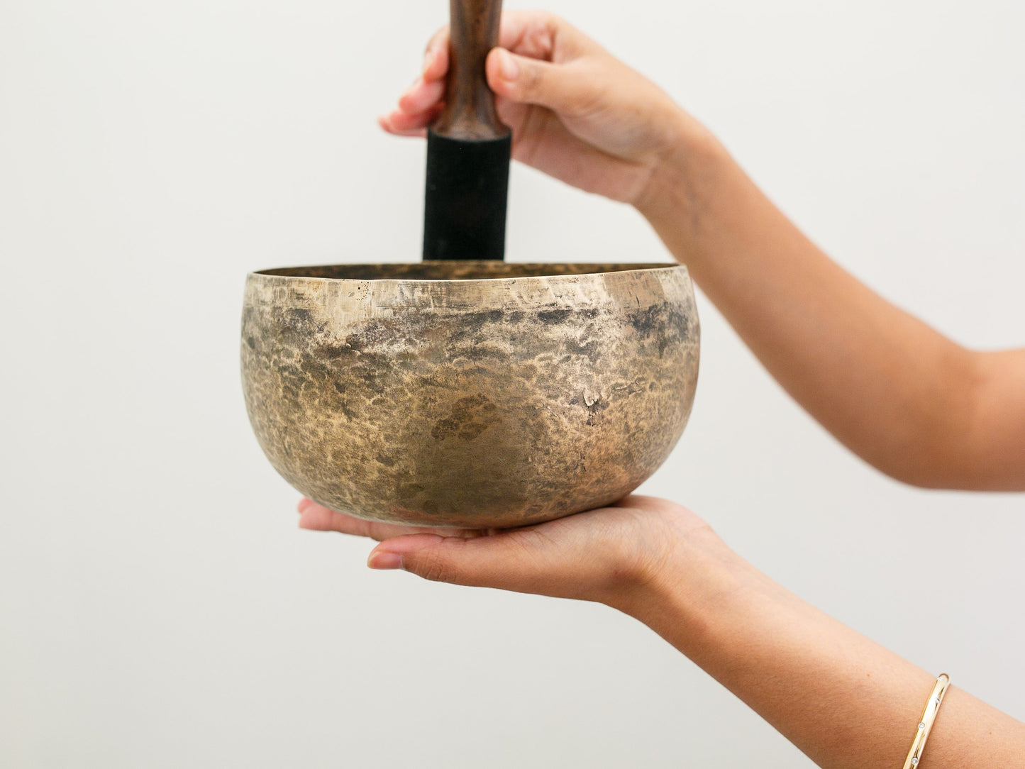 Tara Singing Bowl - Base Note D3 (145 Hz)