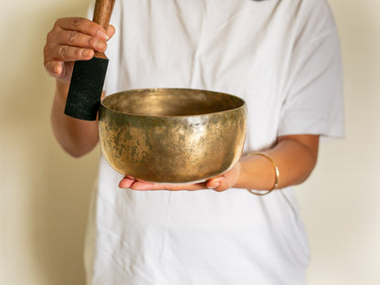 Tara Singing Bowl - Base Note G#3 (203 Hz)