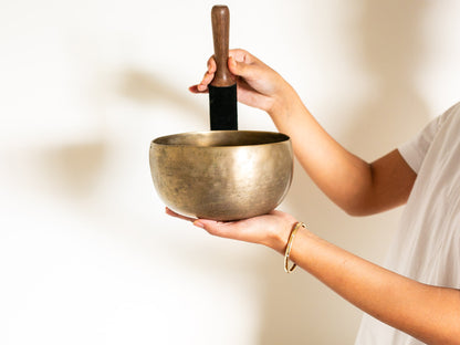 Tara Singing Bowl - Base Note F#3 (186 Hz)