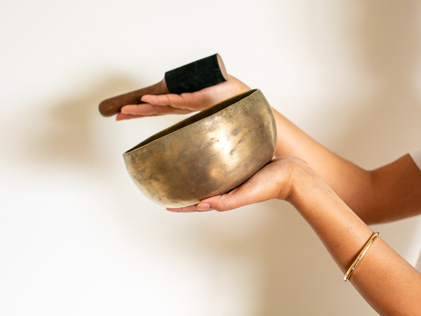 Tara Singing Bowl - Base Note A3 (215 Hz)