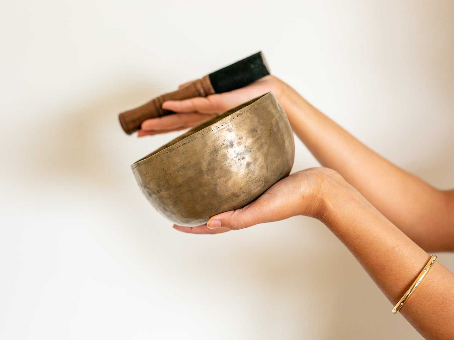 Tara Singing Bowl - Base Note B3 (251 Hz)