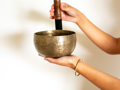 Tara Singing Bowl - Base Note B3 (251 Hz)