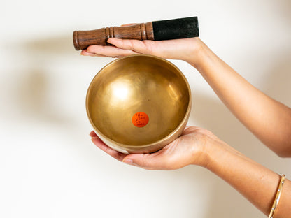 Small Contemporary Flow Singing Bowl - Base note F#4 (374 Hz)