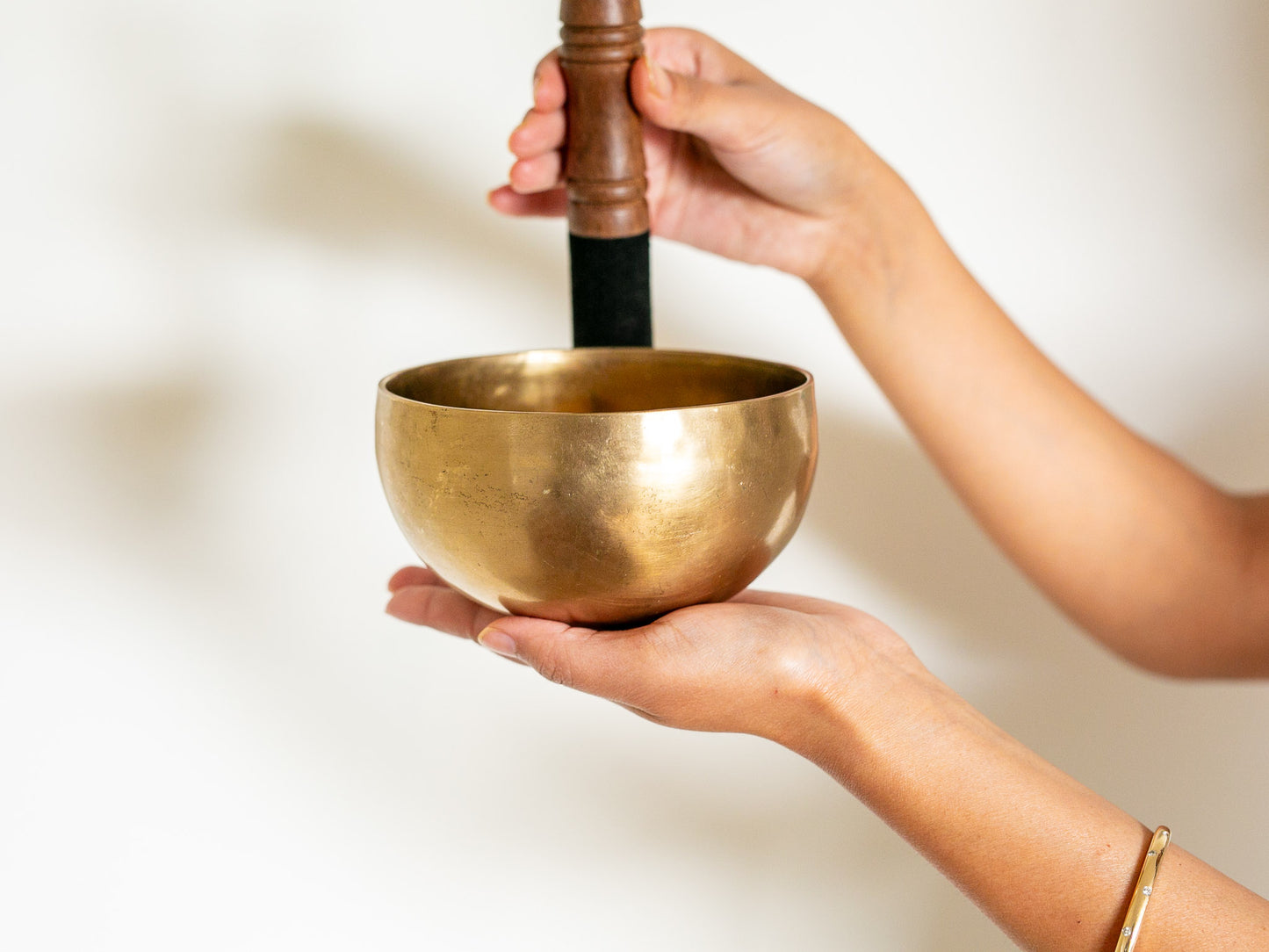 Small Contemporary Flow Singing Bowl - Base note F4 (350 Hz)