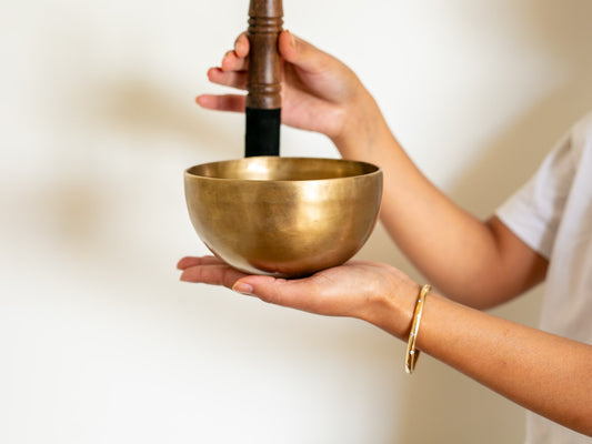 Small Contemporary Flow Singing Bowl - Base note F4 (341 Hz)