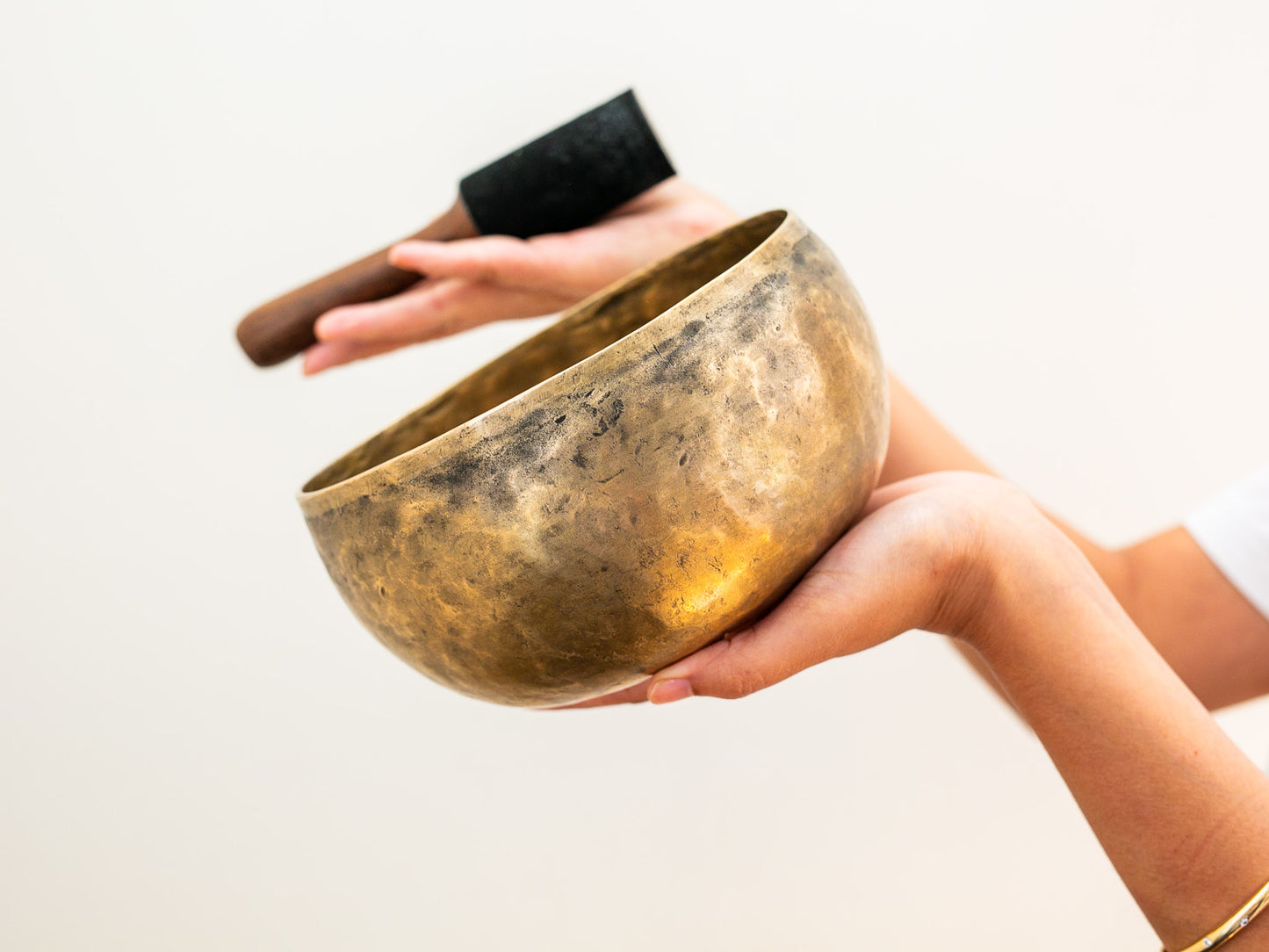 Tara Singing Bowl - Base Note E3 (161 Hz)