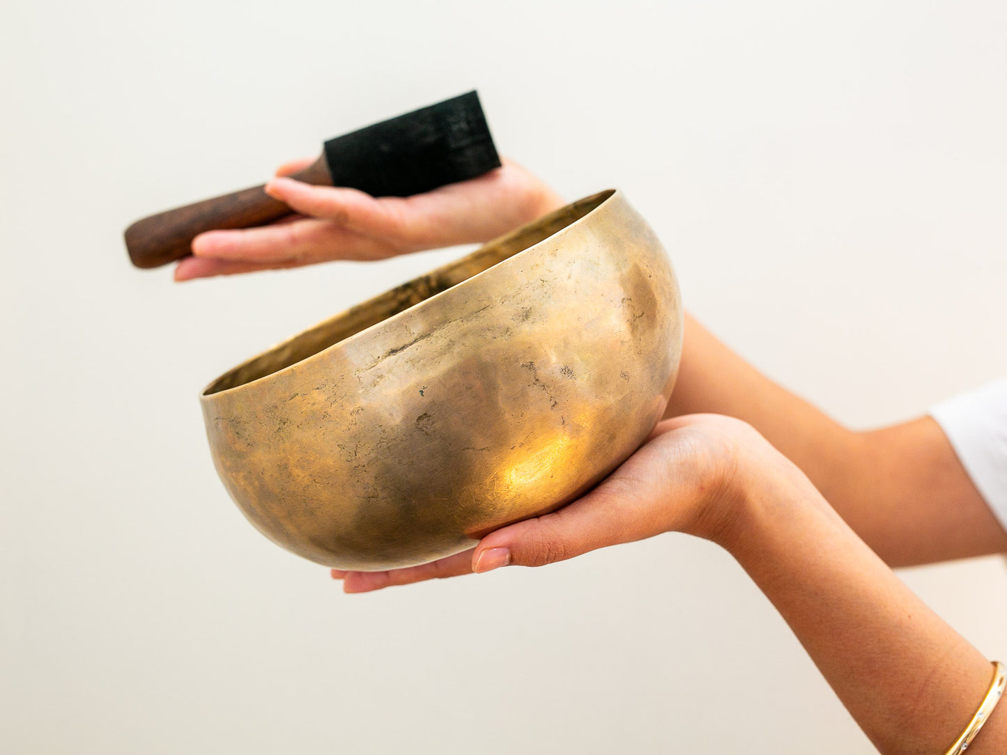 Tara Singing Bowl - Base Note D3 (145 Hz)