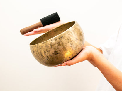 Tara Singing Bowl - Base Note G#3 (207 Hz)