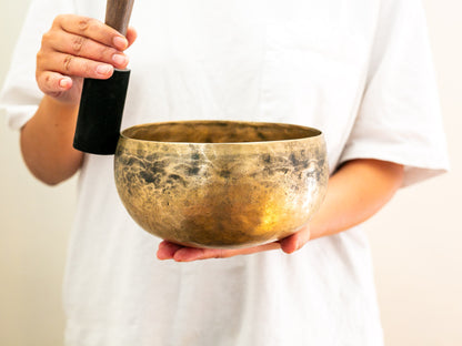 Tara Singing Bowl - Base Note F3 (175 Hz)