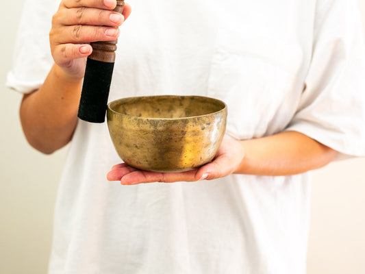 Small Tara Singing Bowl - Base Note F#4 (368 Hz)
