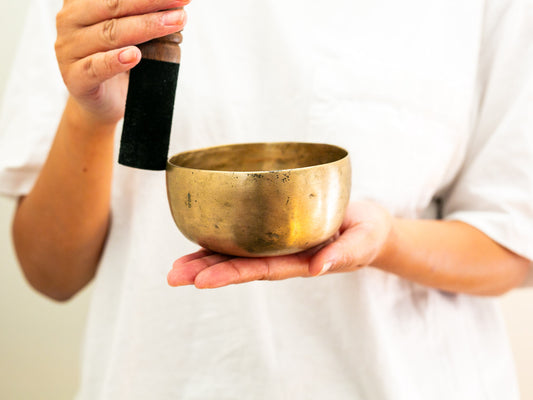 Small Tara Singing Bowl - Base Note G#3 (205 Hz)