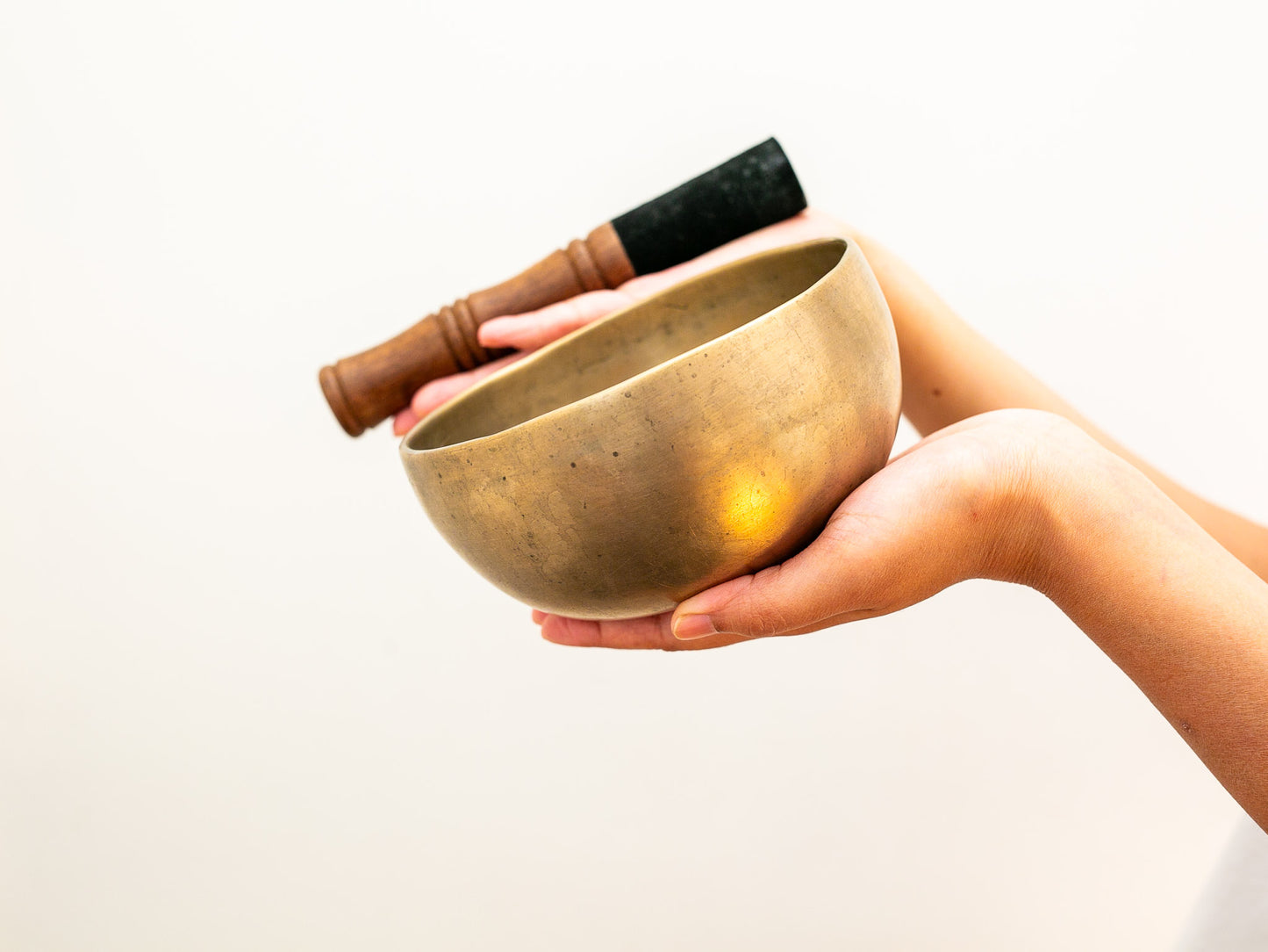 Small Tara Singing Bowl - Base Note D4 (314 Hz)