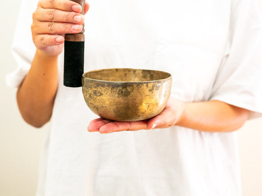 Small Tara Singing Bowl - Base Note D#4 (314 Hz)